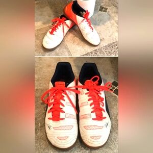 Puma white-orange athletic/soccer shoes